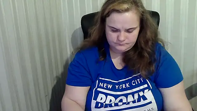 Snapshot of HarmonyKareraa chatting on December 16, 2025, 10:42 am HarmonyKareraa online show from December 16, 2025, 10:42 am