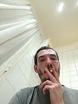 Snapshot of Mamps8 chatting on December 14, 2025, 4:29 am Mamps8 online show from December 14, 2025, 4:29 am