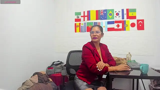 Snapshot of Miss_clarepocahose chatting on June 17, 2026, 2:14 am Miss clarepocahose online show from June 17, 2026, 2:14 am
