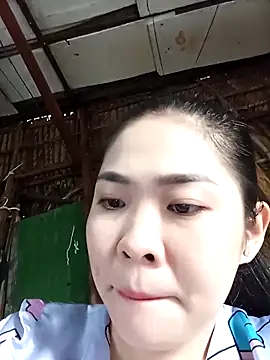 Snapshot of Lin-kute98 chatting on February 3, 2026, 12:42 am Lin-kute98 online show from February 3, 2026, 12:42 am