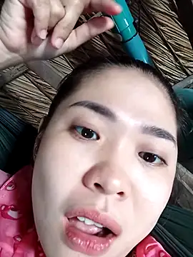 Snapshot of Lin-kute98 chatting on February 7, 2026, 1:31 am Lin-kute98 online show from February 7, 2026, 1:31 am