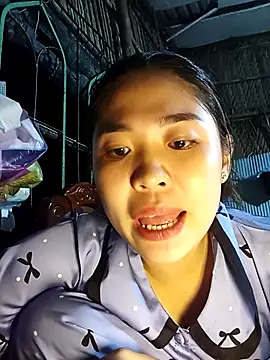 Snapshot of Lin-kute98 chatting on February 21, 2026, 1:23 pm Lin-kute98 online show from February 21, 2026, 1:23 pm