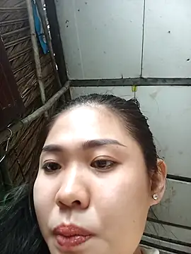 Snapshot of Lin-kute98 chatting on February 24, 2026, 1:47 am Lin-kute98 online show from February 24, 2026, 1:47 am