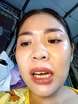 Snapshot of Lin-kute98 chatting on April 17, 2026, 12:52 pm Lin-kute98 online show from April 17, 2026, 12:52 pm