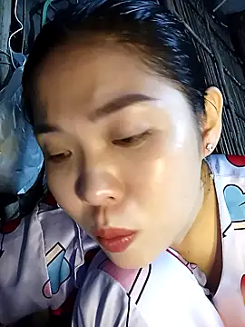 Snapshot of Lin-kute98 chatting on April 18, 2026, 1:04 pm Lin-kute98 online show from April 18, 2026, 1:04 pm