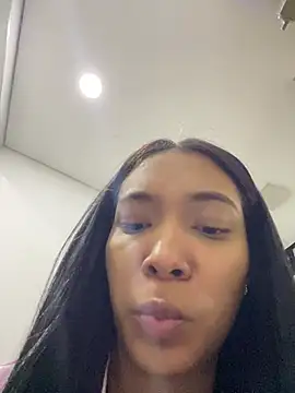 Snapshot of KarolRojas_22 chatting on May 7, 2026, 3:56 am KarolRojas 22 online show from May 7, 2026, 3:56 am