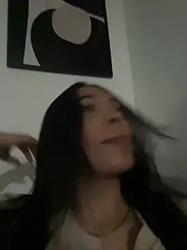Snapshot of KarolRojas_22 chatting on June 5, 2026, 7:36 am KarolRojas 22 online show from June 5, 2026, 7:36 am