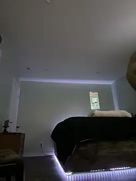 JSizzle13 online show from April 19, 2026, 7:40 am