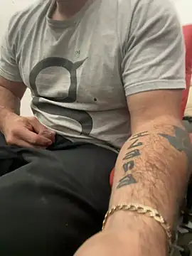 2addictivelyhorny online show from January 16, 2026, 1:59 pm