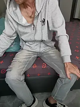 Snapshot of micai_fengbei chatting on November 26, 2025, 6:47 am micai fengbei online show from November 26, 2025, 6:47 am