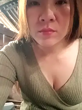 Snapshot of Lily-ross22 chatting on December 3, 2025, 4:20 am Lily-ross22 online show from December 3, 2025, 4:20 am