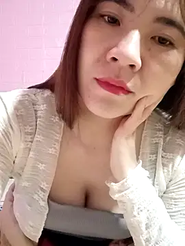 Snapshot of Lily-ross22 chatting on December 14, 2025, 4:45 pm Lily-ross22 online show from December 14, 2025, 4:45 pm