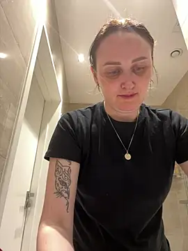 TomilaSi online show from April 3, 2026, 10:19 pm