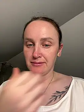 Snapshot of TomilaSi chatting on June 24, 2026, 8:30 pm TomilaSi online show from June 24, 2026, 8:30 pm