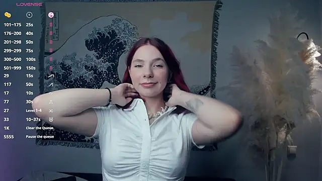 Snapshot of Solarspark chatting on December 14, 2025, 6:41 am Solarspark online show from December 14, 2025, 6:41 am