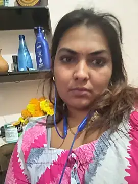 Tamil Smiley Queen online show from November 28, 2025, 9:56 am