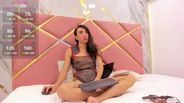 Snapshot of VALERIAQUEENTS__ chatting on December 15, 2025, 11:58 am VALERIAQUEENTS online show from December 15, 2025, 11:58 am