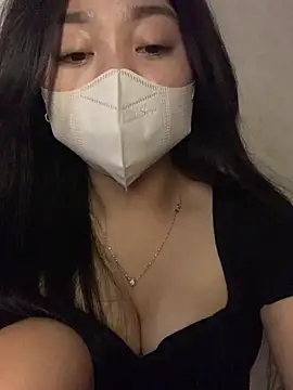 lana-kan online show from March 18, 2026, 1:47 pm