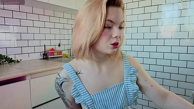 Me1inMonro online show from April 2, 2026, 5:38 am