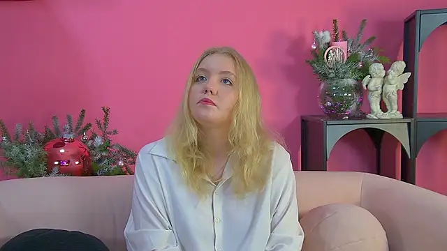 Snapshot of EmilyEvanse chatting on December 2, 2025, 6:08 am EmilyEvanse online show from December 2, 2025, 6:08 am