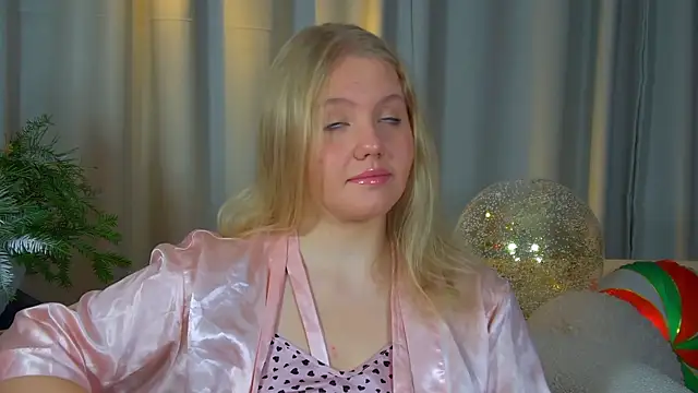 EmilyEvanse online show from December 17, 2025, 6:19 am