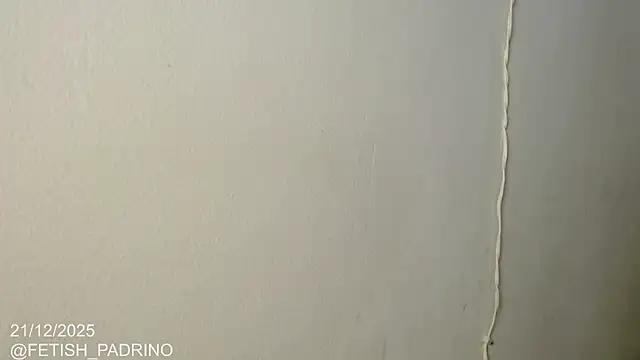 Snapshot of holegape chatting on December 22, 2025, 4:20 am holegape online show from December 22, 2025, 4:20 am