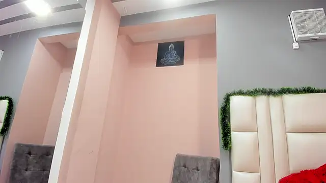 Snapshot of emilyy__rosse chatting on December 1, 2025, 6:02 pm emilyy rosse online show from December 1, 2025, 6:02 pm