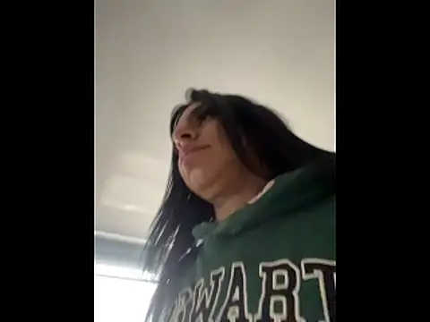 Snapshot of SaraAndrade_ chatting on December 16, 2025, 11:37 am SaraAndrade online show from December 16, 2025, 11:37 am