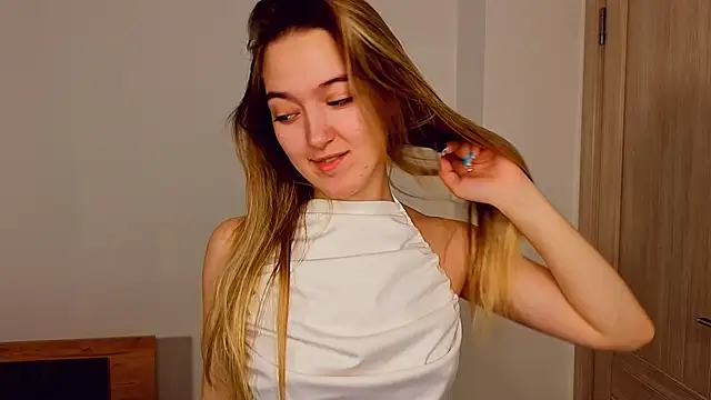 MarySparkl online show from December 4, 2025, 7:33 pm