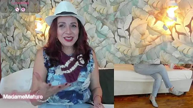 Snapshot of Madame_Angelic_1 chatting on December 3, 2025, 3:58 am Madame Angelic 1 online show from December 3, 2025, 3:58 am