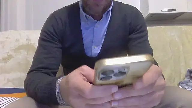 Eroshotlicker online show from February 4, 2026, 9:31 pm