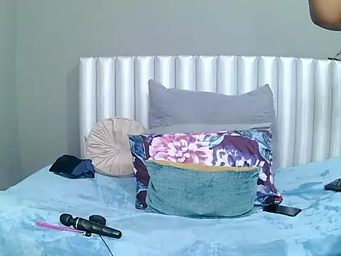 Snapshot of SavageHoney chatting on November 29, 2025, 1:25 pm SavageHoney online show from November 29, 2025, 1:25 pm