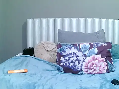 Snapshot of SavageHoney chatting on December 2, 2025, 8:26 pm SavageHoney online show from December 2, 2025, 8:26 pm