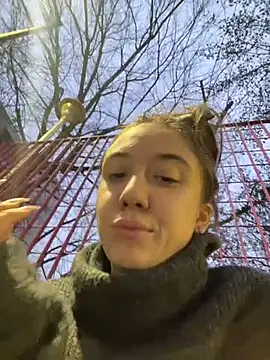 CristinaSw online show from December 21, 2025, 2:57 pm