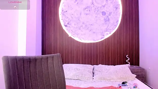 IvannaVolk  online show from February 13, 2026, 5:03 am