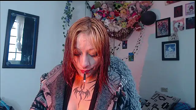 Snapshot of Layla_quinn chatting on June 6, 2026, 12:43 pm Layla quinn online show from June 6, 2026, 12:43 pm