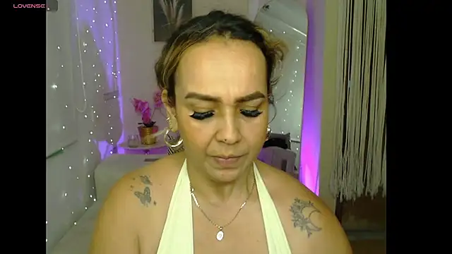 Aunty milf online show from June 23, 2026, 9:02 pm