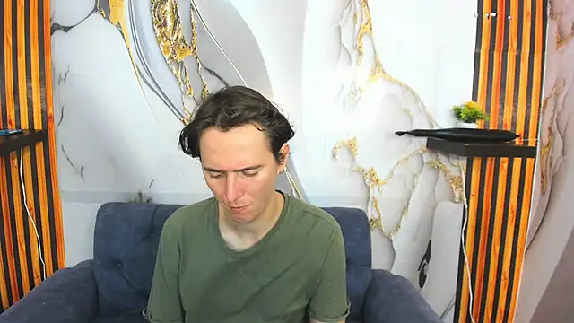 Aaron LatinMen2 online show from November 30, 2025, 8:02 pm