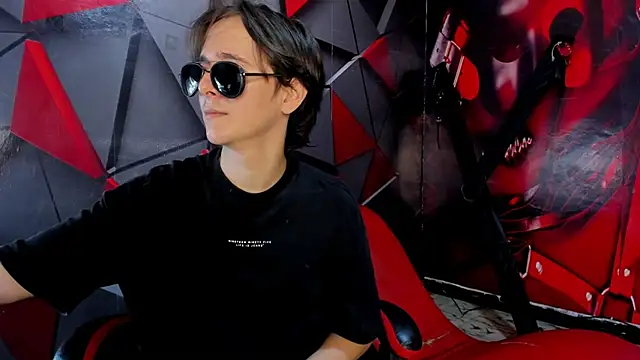 Aaron LatinMen2 online show from December 2, 2025, 8:04 pm