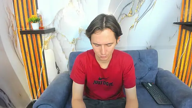 Aaron LatinMen2 online show from December 3, 2025, 8:07 pm