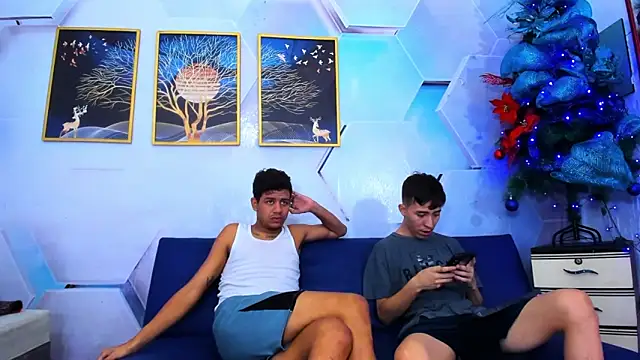 Snapshot of Lester_james2 chatting on December 1, 2025, 9:42 pm Lester james2 online show from December 1, 2025, 9:42 pm