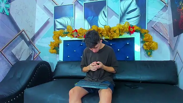 Snapshot of Lester_james2 chatting on December 2, 2025, 2:12 pm Lester james2 online show from December 2, 2025, 2:12 pm