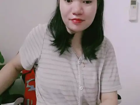 Lisa537- online show from December 14, 2025, 12:05 am