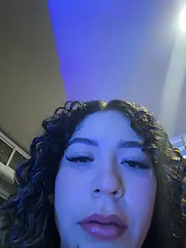 Snapshot of VictoriaaRose chatting on February 12, 2026, 1:22 am VictoriaaRose online show from February 12, 2026, 1:22 am