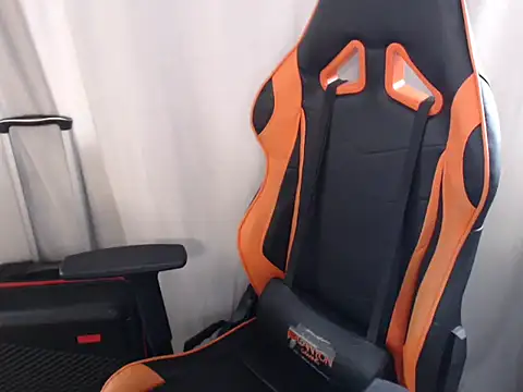 Snapshot of MissButterfly69 chatting on December 5, 2025, 11:52 am MissButterfly69 online show from December 5, 2025, 11:52 am