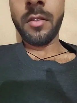 Snapshot of bigdick2299 chatting on January 14, 2026, 9:42 pm bigdick2299 online show from January 14, 2026, 9:42 pm