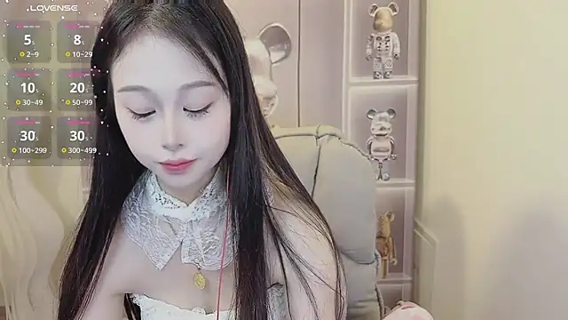 -Annababy online show from December 1, 2025, 4:56 pm