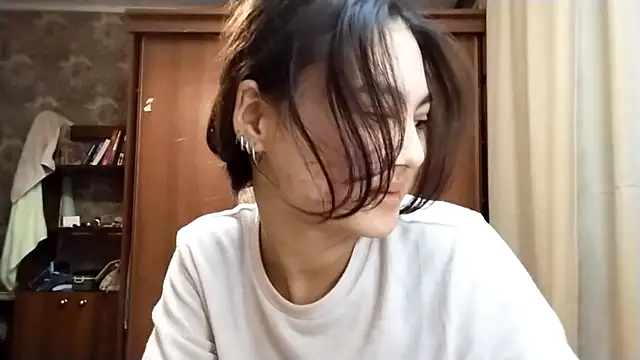 Snapshot of ArianeRandy chatting on November 26, 2025, 3:13 pm ArianeRandy online show from November 26, 2025, 3:13 pm