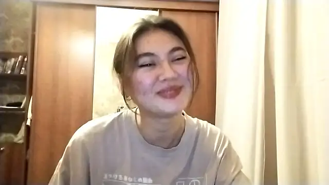 Snapshot of ArianeRandy chatting on December 16, 2025, 3:06 pm ArianeRandy online show from December 16, 2025, 3:06 pm