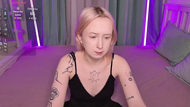 Snapshot of _Babyface_ chatting on December 1, 2025, 1:16 pm Babyface online show from December 1, 2025, 1:16 pm